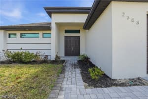 2303 18th Place, Cape Coral, FL 33993 - MLS#226017955