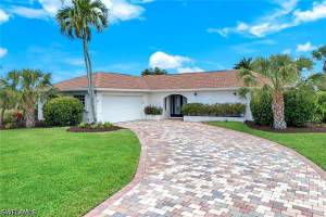 169 Baltusrol Dr, Naples