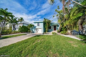 1283 Grand Canal Drive, Naples, FL 34110 - MLS#226017988