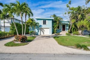 1283 Grand Canal Drive, Naples, FL 34110 - MLS#226017988