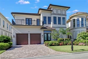 2875 Coco Lakes Drive, Naples, FL 34105 - MLS#226018058