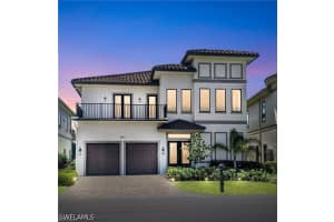 2875 Coco Lakes Drive, Naples, FL 34105 - MLS#226018058