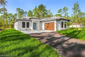 3225 43rd Ave Ne, Naples