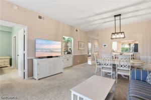 9200 Highland Woods Boulevard, Bonita Springs, FL 34135 - MLS#226018137