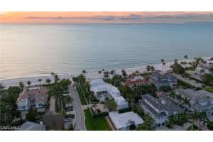 23 6TH AVE N, Naples, FL 34102 - MLS#226018147
