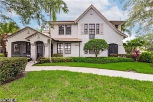 1375 Artesia Dr E 503, Naples