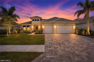 14386 Laguna Springs Ln, Naples