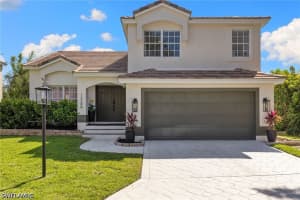 12240 Eagle Pointe Cir, Fort Myers