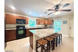 6140 Standing Oaks, Naples