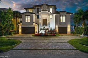 380 Trade Winds Avenue, Naples, FL 34108 - MLS#226018310