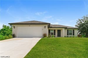 2916 42nd Street, Lehigh Acres, FL 33976 - MLS#226018326