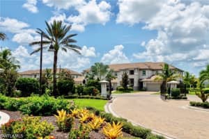 8008 Signature Club Cir, Naples, FL 34113 - MLS#226018330