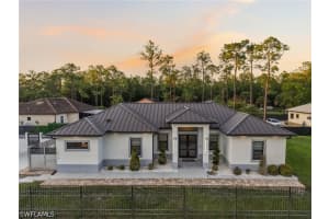 3159 6th Ave Se, Naples