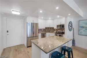 5 Bluebill Avenue, Naples, FL 34108 - MLS#226018376