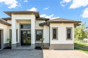 2557 29th Avenue, Naples, FL 34120 - MLS#226018414