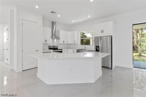 1081 Desoto Blvd S, Naples