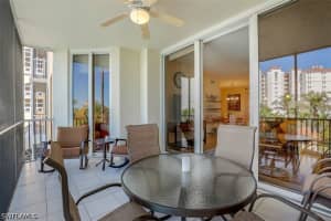 460 Launch Cir 403, Naples