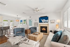 725 Central Ave, Naples
