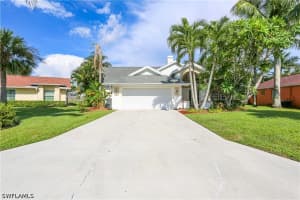 1040 Moon Lake Drive, Naples, FL 34104 - MLS#226018507