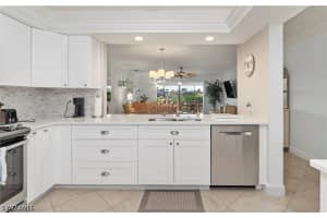 5250 Fox Hollow Drive, Naples, FL 34104 - MLS#226018522