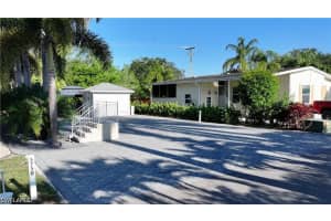 5740 Maplewood Court, Fort Myers, FL 33905 - MLS#226018605