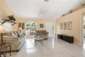919 18th Terrace, Cape Coral, FL 33909 - MLS#226018617