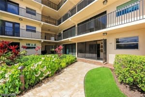 3200 Gulf Shore Boulevard, Naples, FL 34103 - MLS#226018626