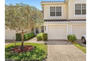 1315 Henley St 1006, Naples