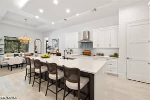 4221 7th Avenue, Naples, FL 34119 - MLS#226018661