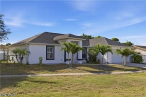 1082 Ridgeway Drive, North Fort Myers, FL 33903 - MLS#226018664