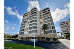 11118 Gulf Shore Dr A204, Naples