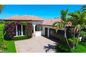 2220 Residence Cir, Naples
