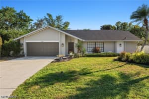 194 Wickliffe Dr, Naples