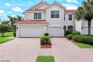 1088 Oxford Ln 48, Naples