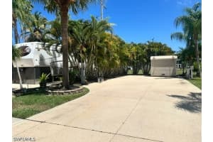 1675 Diamond Lake Circle, Naples, FL 34114 - MLS#226018770