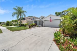 713 Crossfield Circle, Naples, FL 34104 - MLS#226018791
