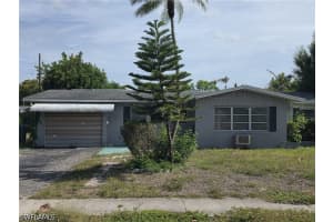 33 Broadway Circle, Fort Myers, FL 33901 - MLS#226018792