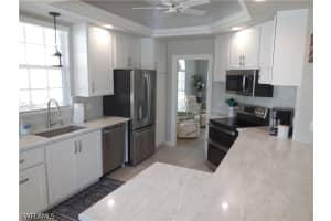 3900 Valentia Way, Naples, FL 34119 - MLS#226018854