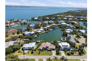 1748 Jewel Box Drive, Sanibel, FL 33957 - MLS#226018906