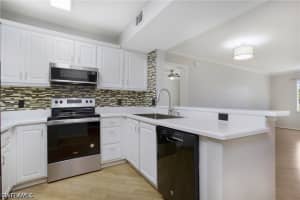 8271 Key Royal Circle, Naples, FL 34119 - MLS#226018970