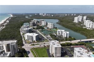 5 Bluebill Avenue, Naples, FL 34108 - MLS#226018983