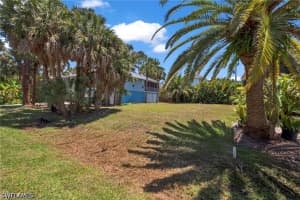 718 Pan Am Avenue, Naples, FL 34110 - MLS#226019045
