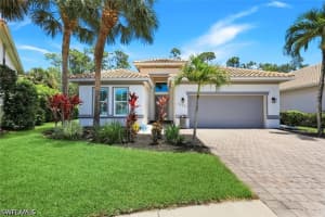 16221 Parque Ln, Naples
