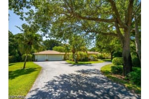 610 West St, Naples