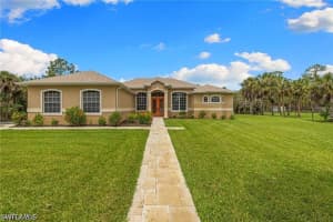 385 13th St Sw, Naples 385 13th St Sw, Naples