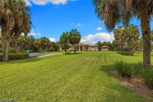 385 13th Street, Naples, FL 34117 - MLS#226019120