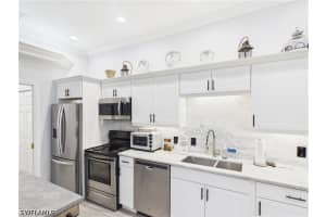 6072 Polly Avenue, Naples, FL 34112 - MLS#226019131