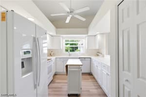 378 Melrose Place, Naples, FL 34104 - MLS#226019163