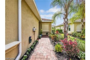 1637 Alameda Drive, Naples, FL 34120 - MLS#226019228