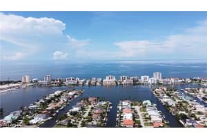 552 97th Avenue, Naples, FL 34108 - MLS#226019230